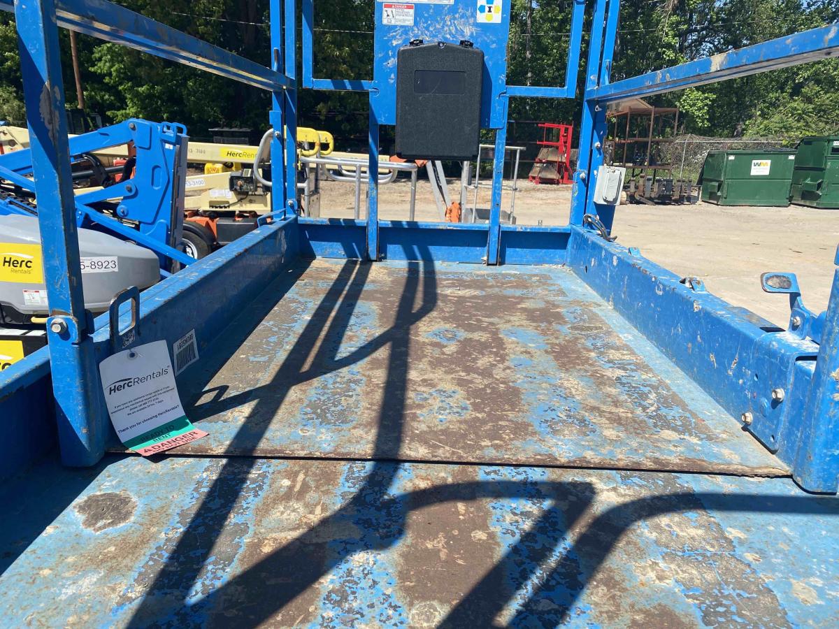 2018 Genie GS-4047