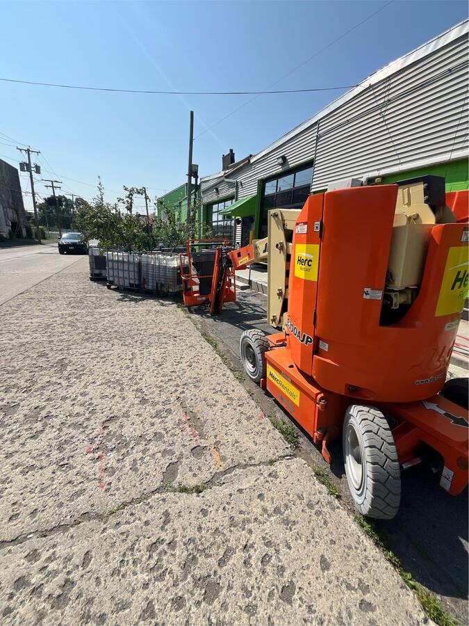 2017 JLG E300AJP-2