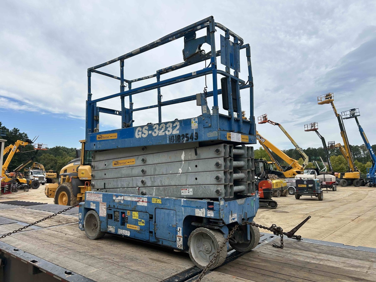 2016 Genie GS-3232-1