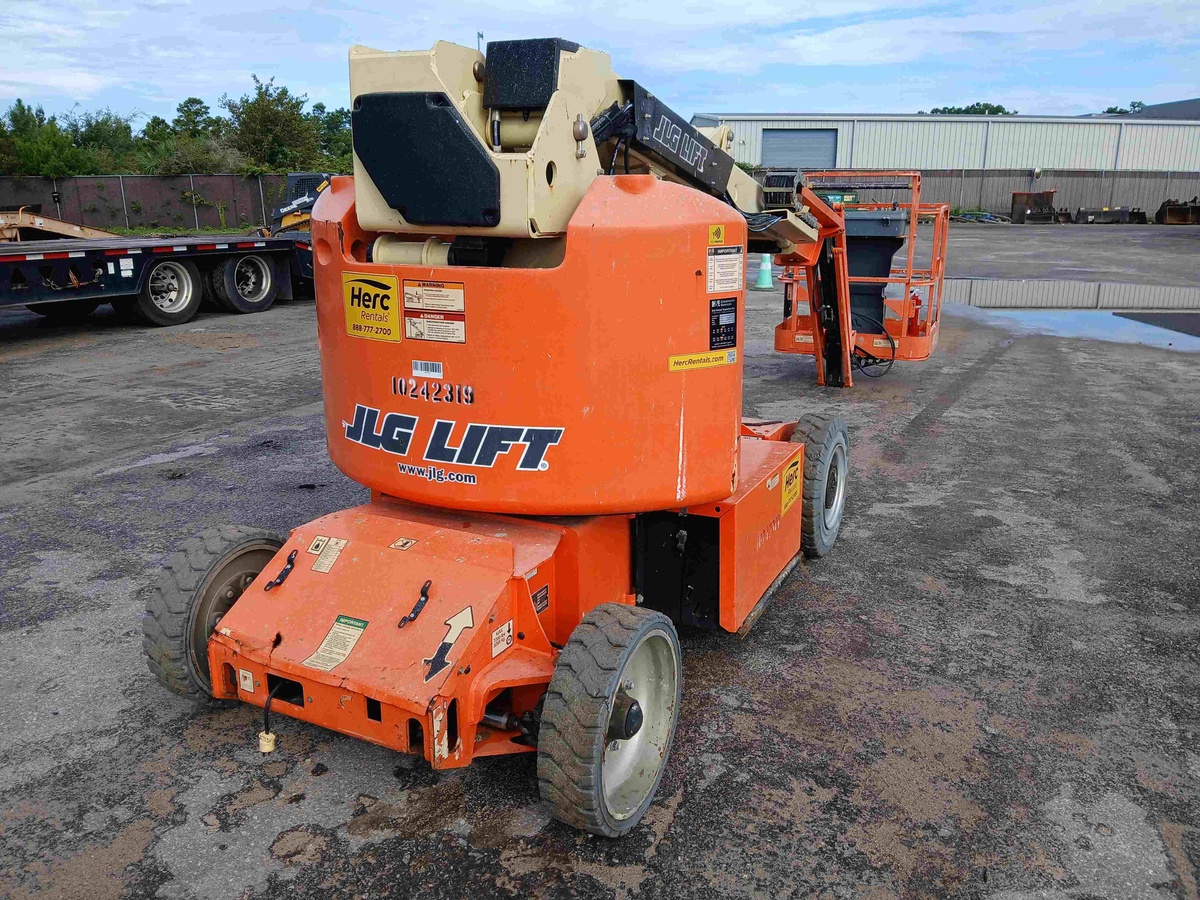 2018 JLG E400AJPN-3