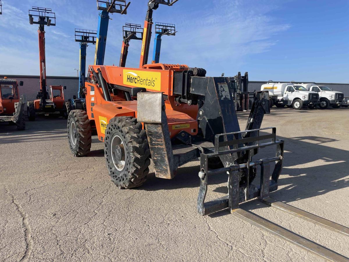 2019 SkyTrak 10042