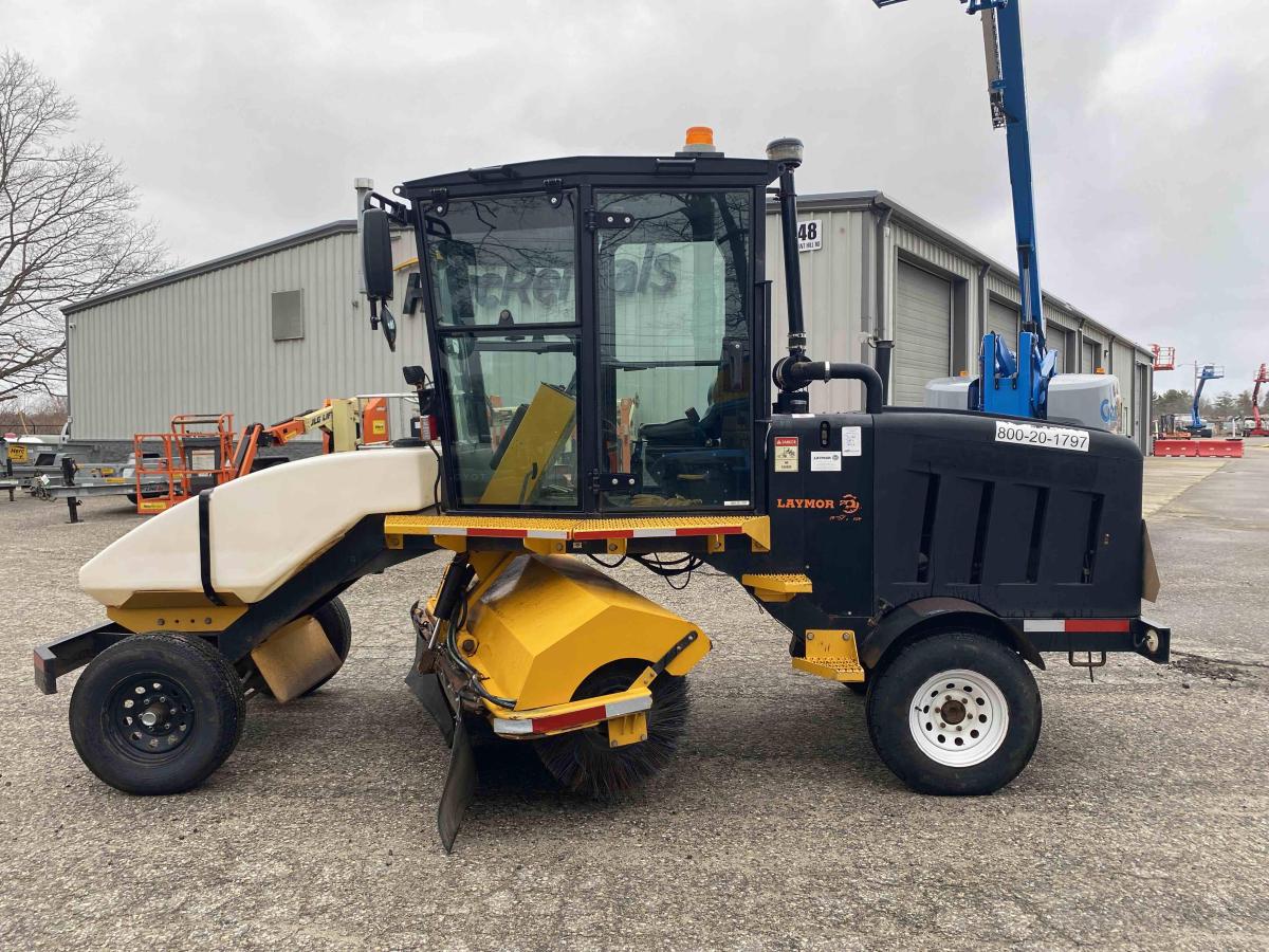 2018 LayMor SweepMaster 450-ST