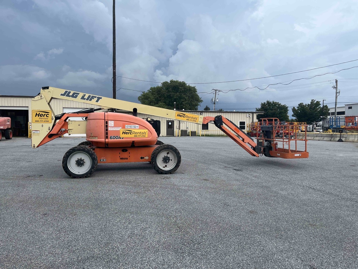 2016 JLG 600AJ