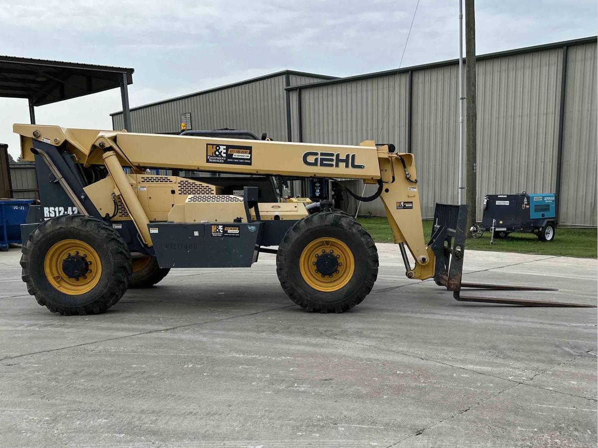 2017 Gehl RS12-42