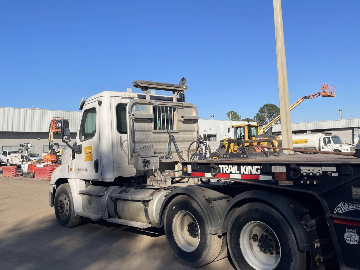 2016 Freightliner Cascadia