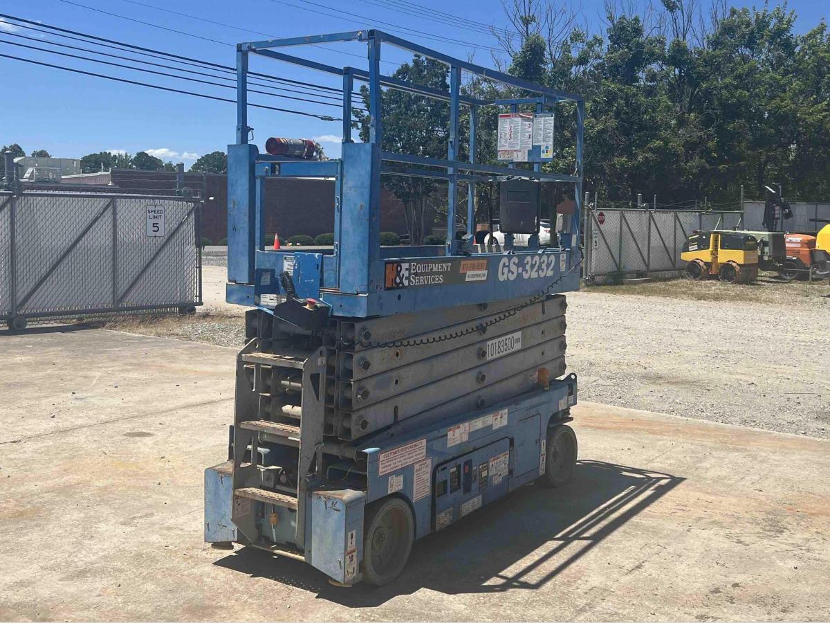 2016 Genie GS-3232-3