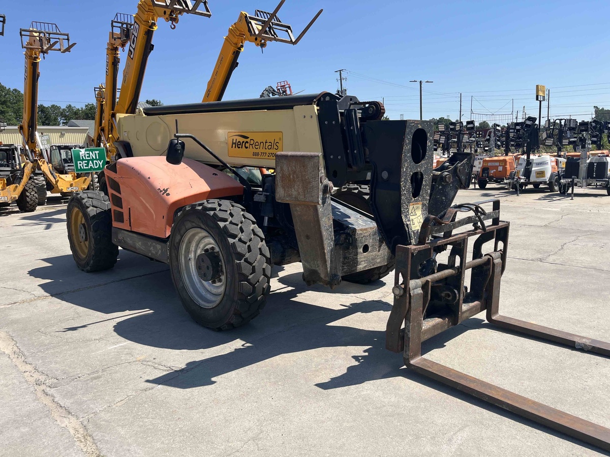 2016 JLG 1055-2
