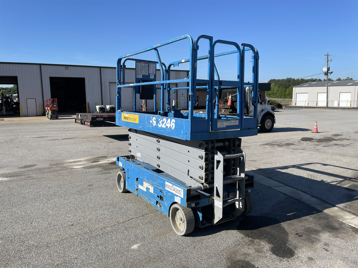 2018 Genie GS-3246-2