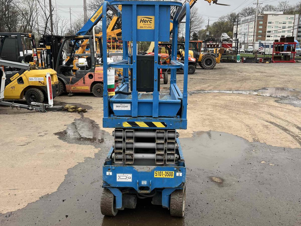 2018 Genie GS-1930