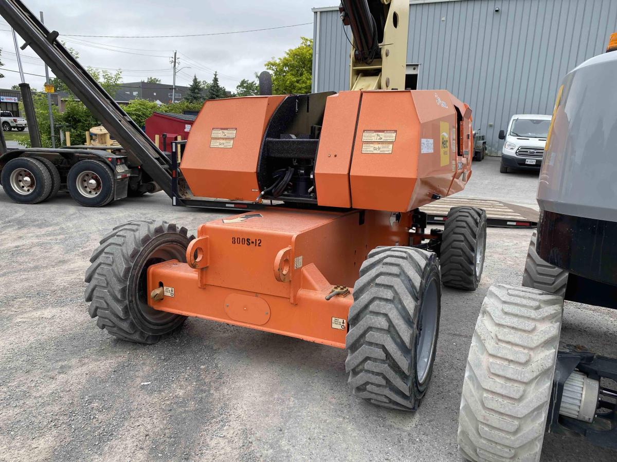 2017 JLG 800S-2