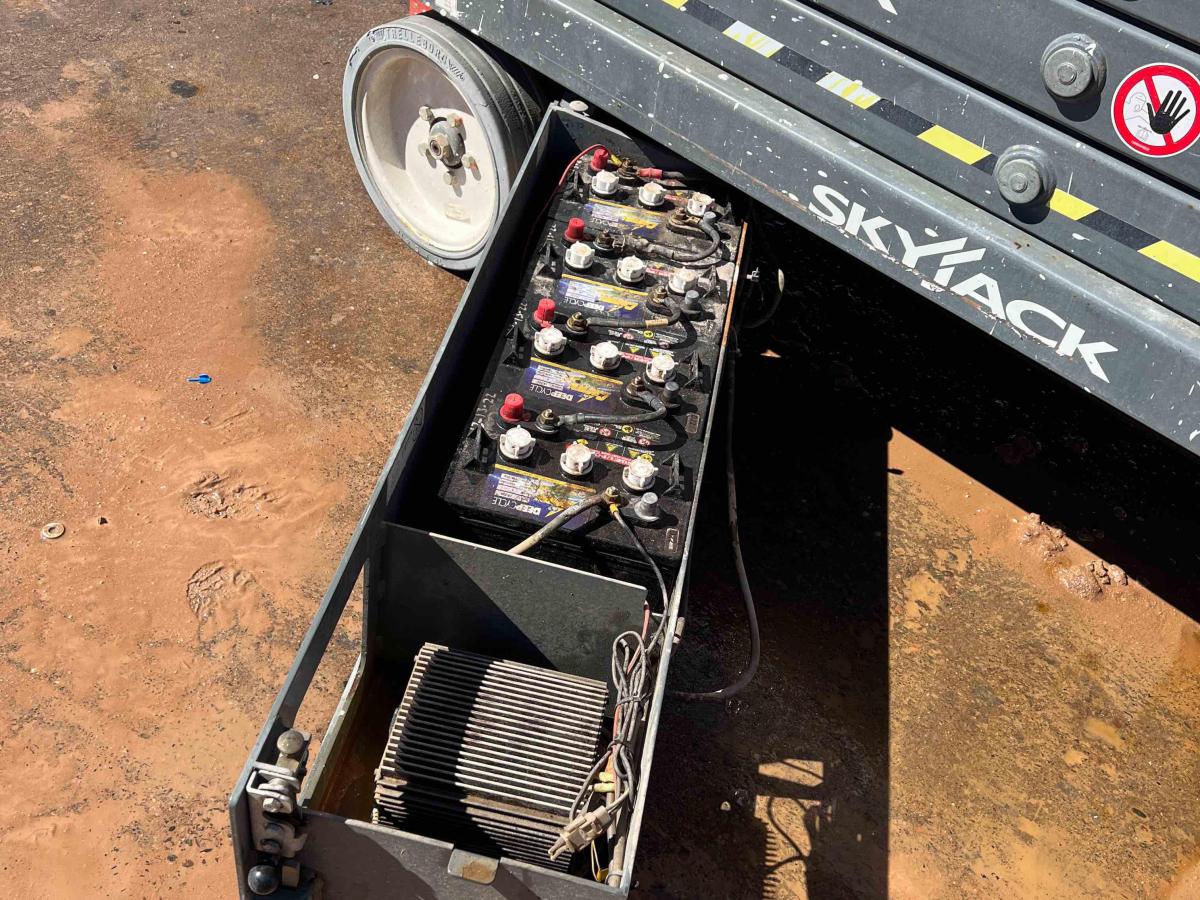 2016 Skyjack SJ3226