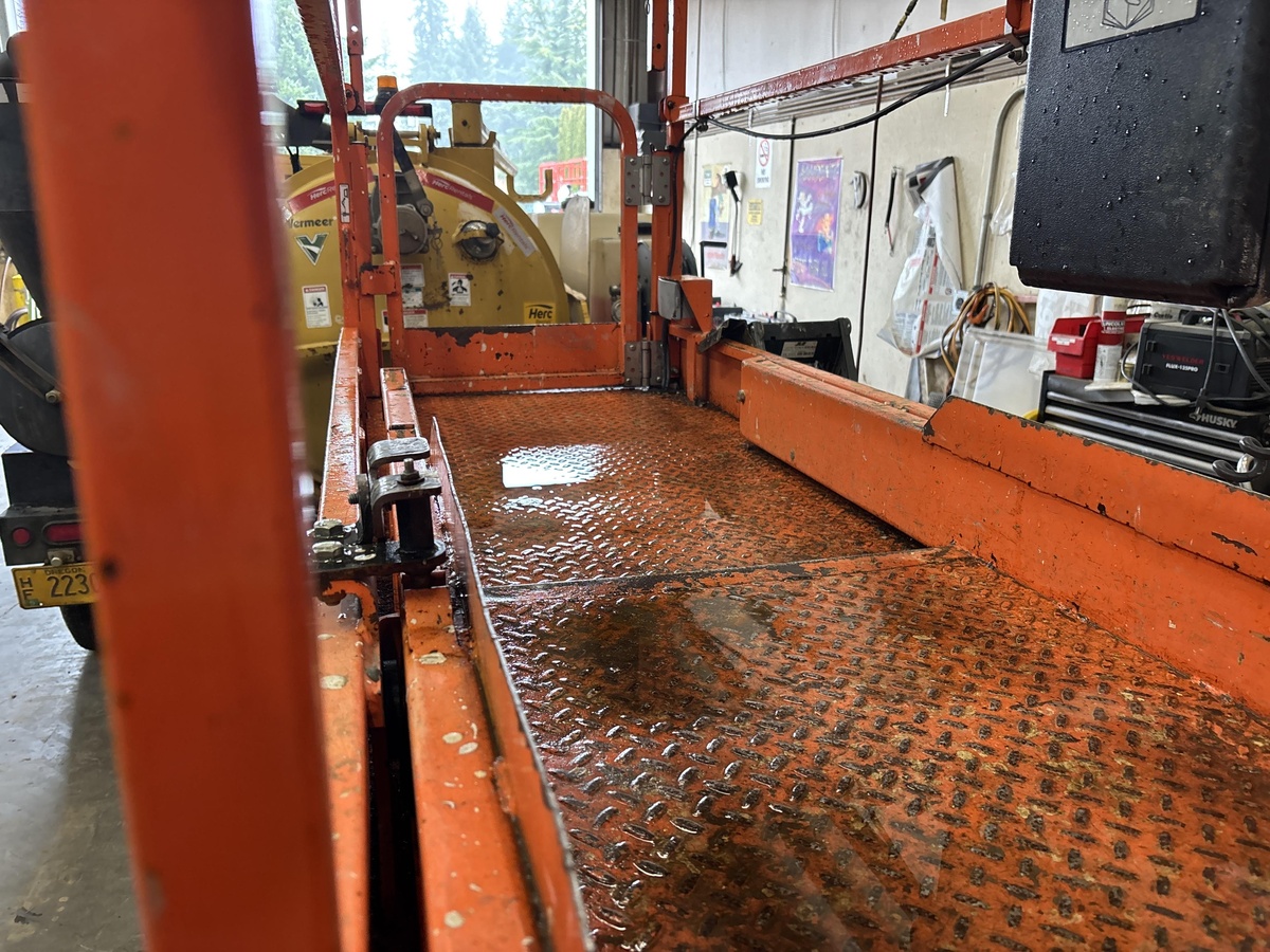 2018 JLG 2632ES-9