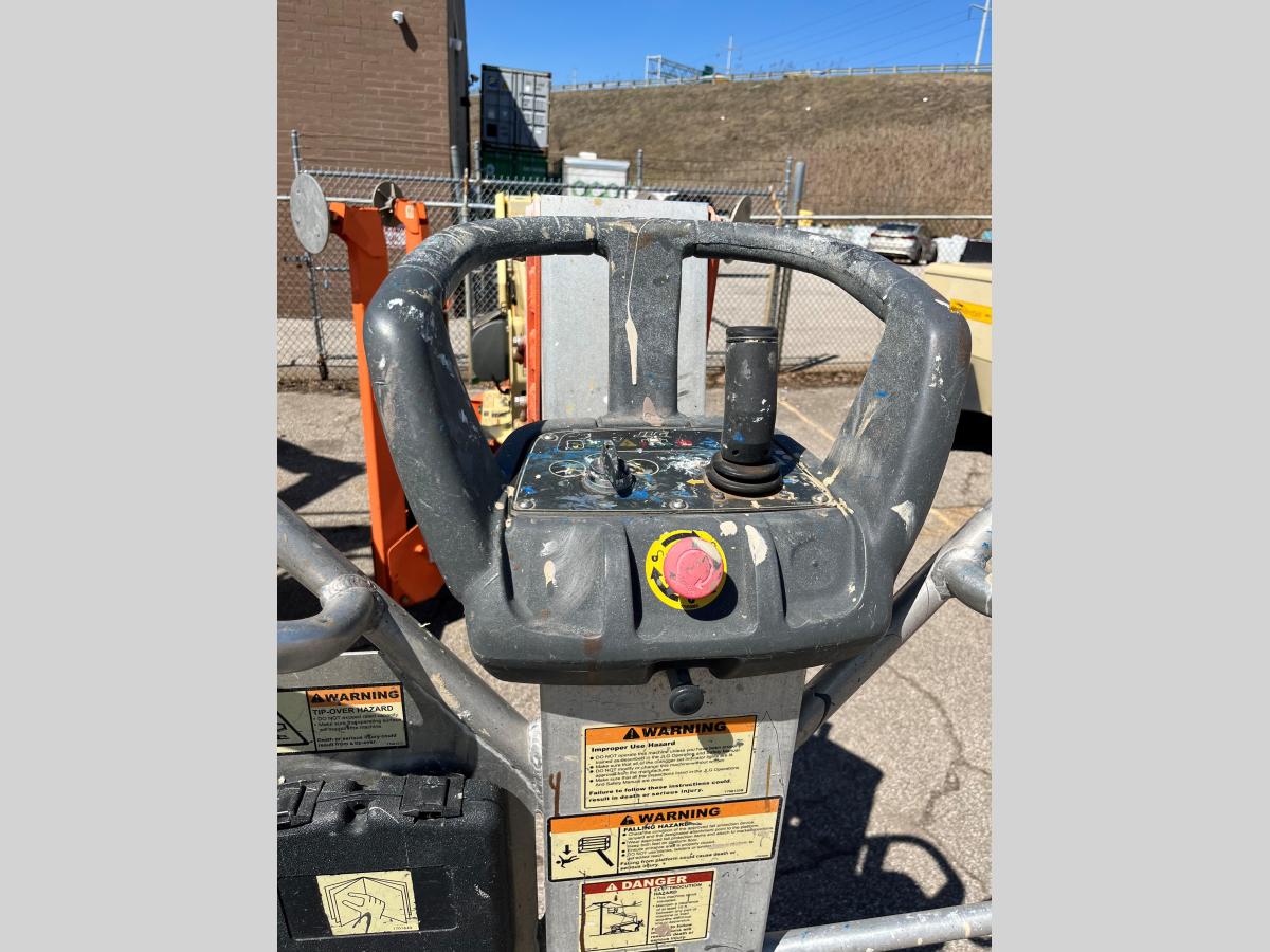 2018 JLG T500J