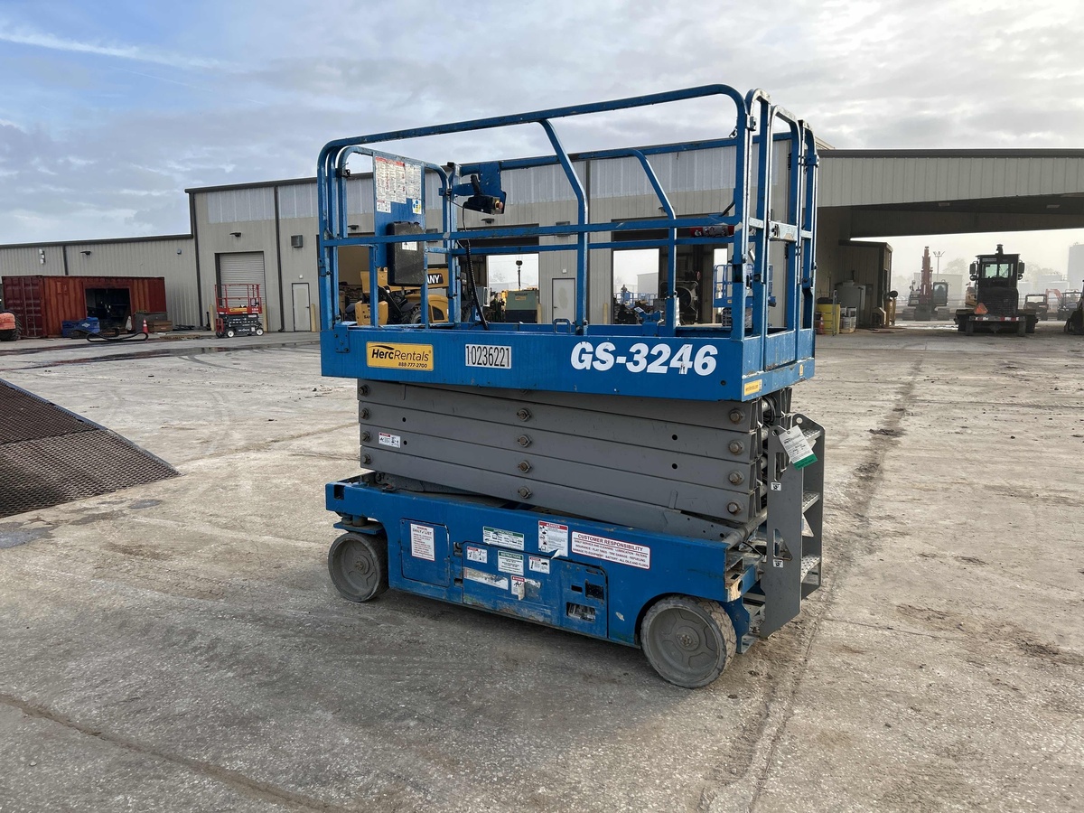 2018 Genie GS-3246-4
