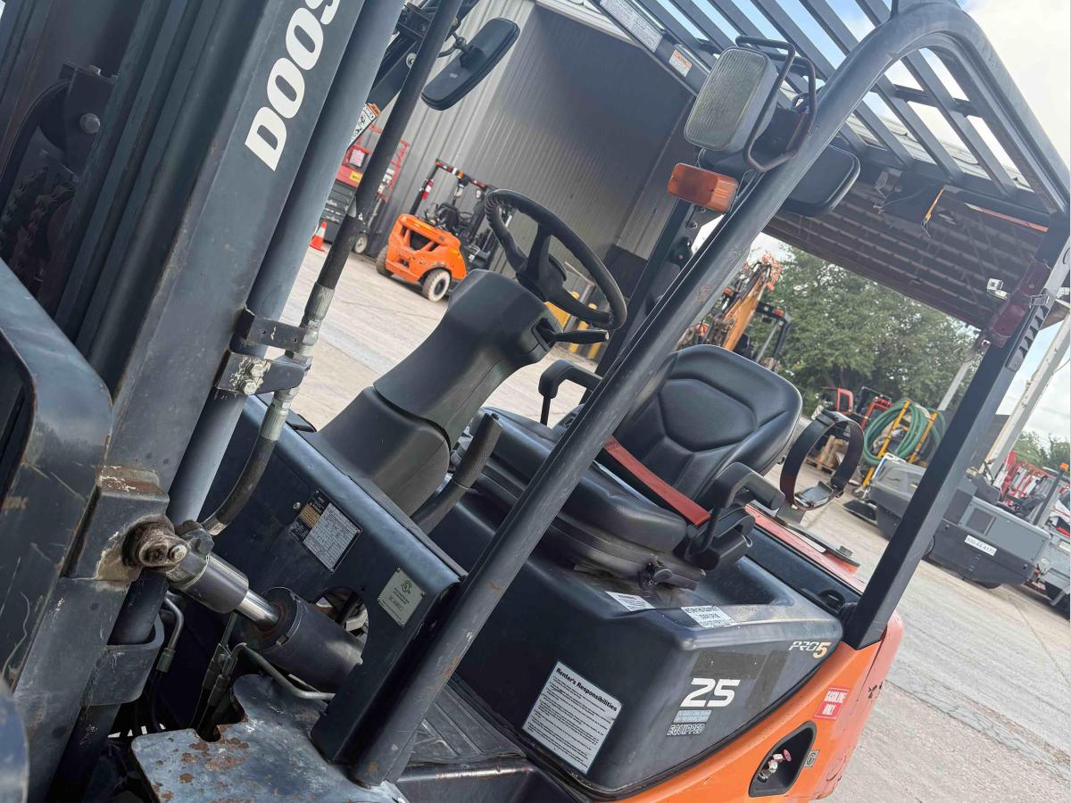2017 Doosan G25P-5