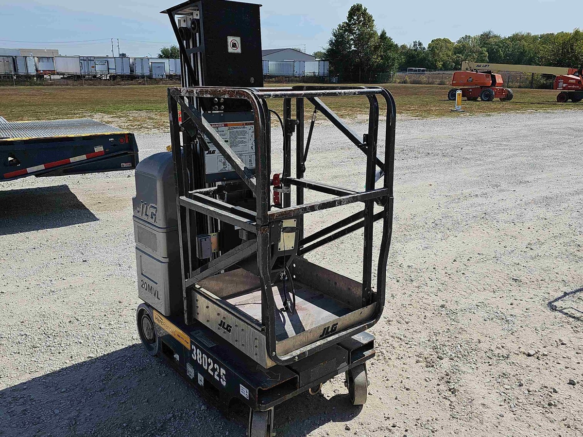 2018 JLG 20MVL-9