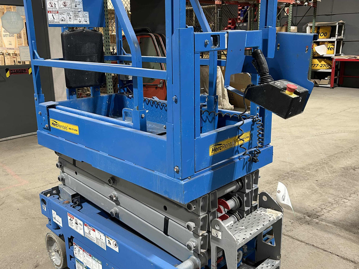 2019 Genie GS1330M-10