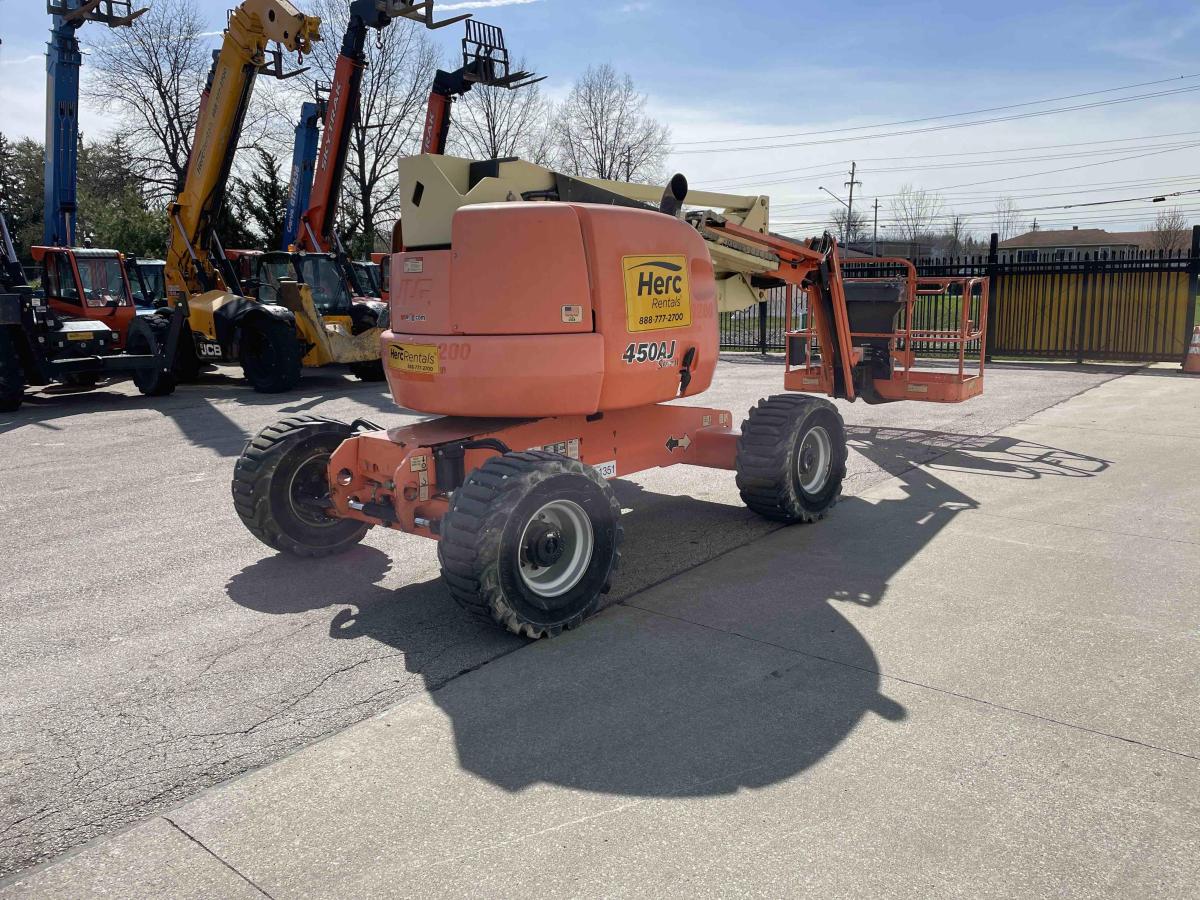 2015 JLG 450AJ