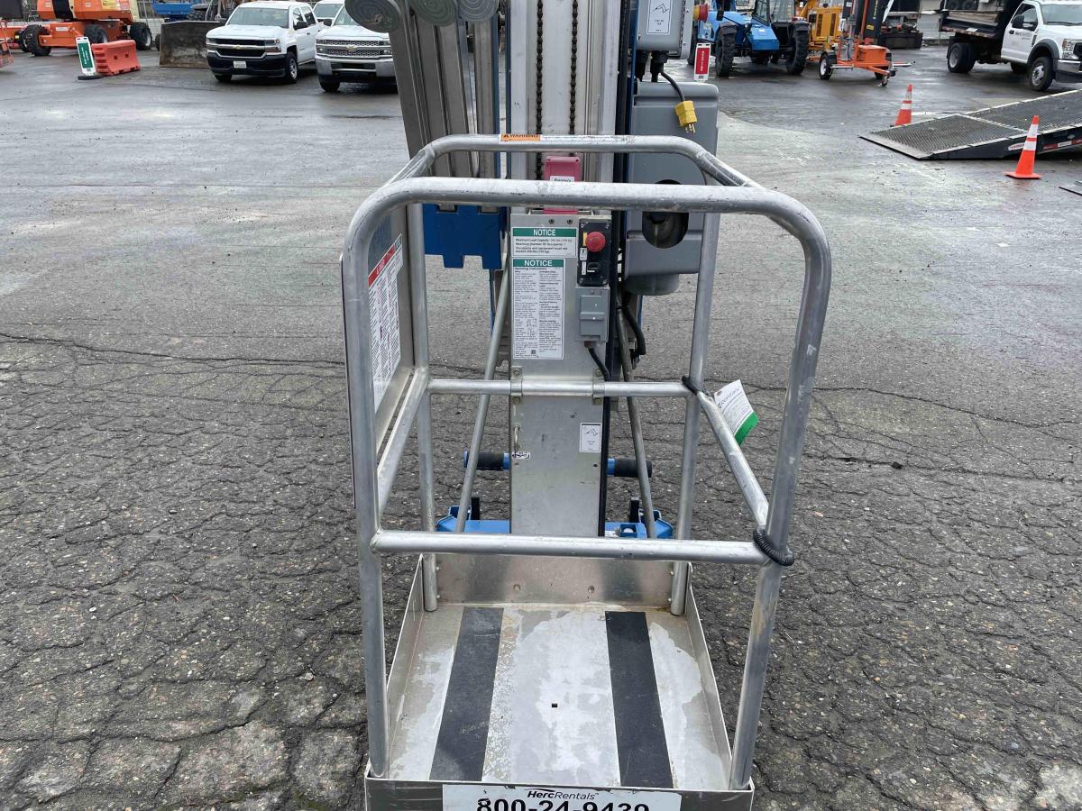 2019 Genie AWP-30S