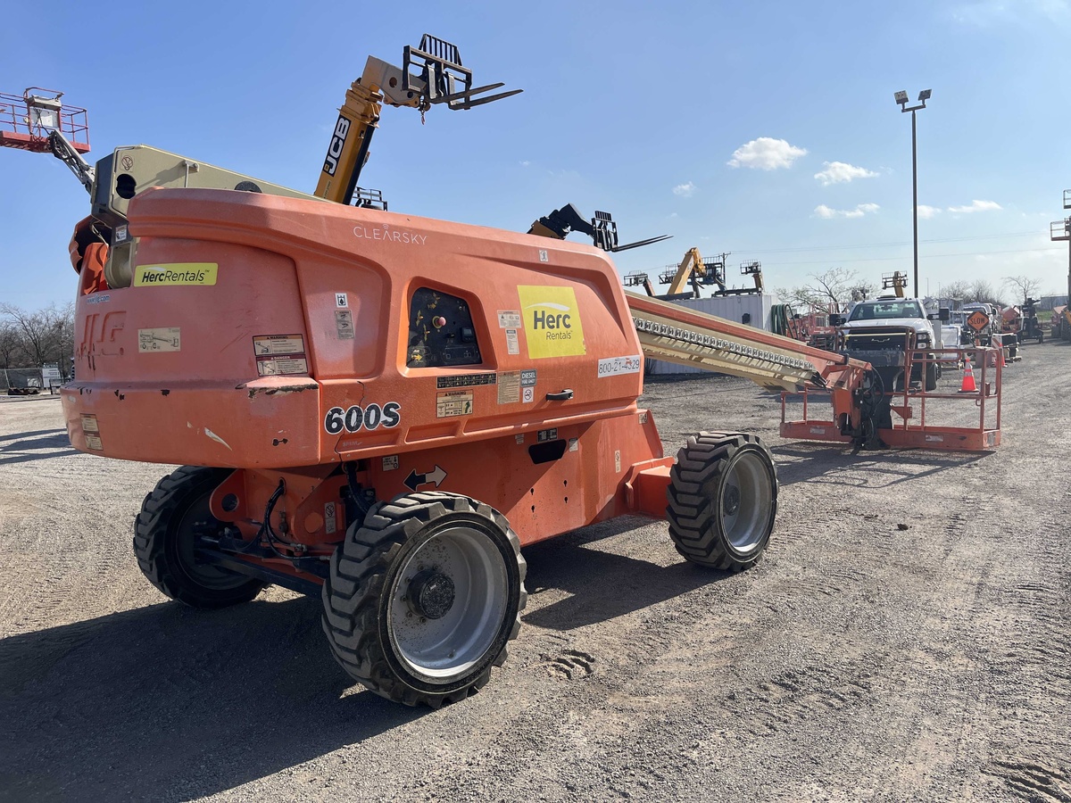 2018 JLG 600S-4