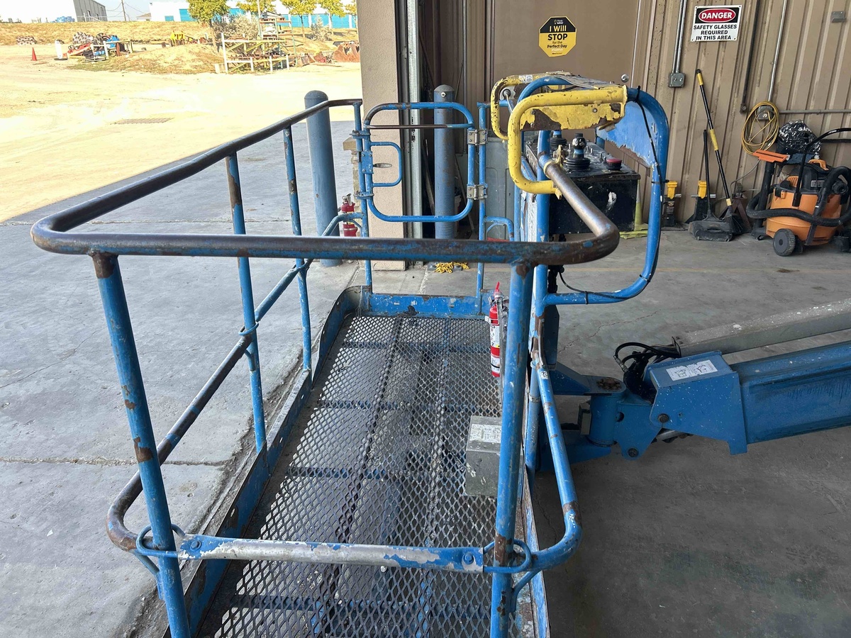 2017 Genie S-40-16