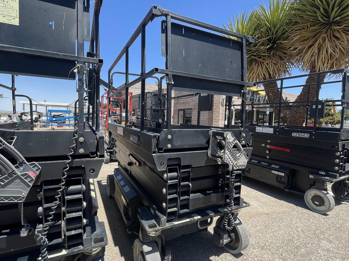 2019 JLG 3246ES-2