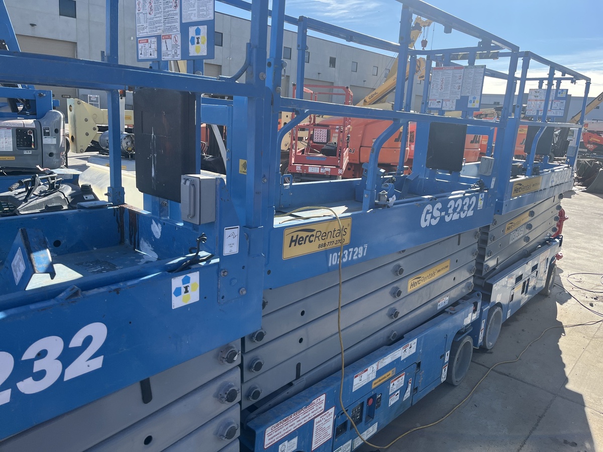 2018 Genie GS-3232-4