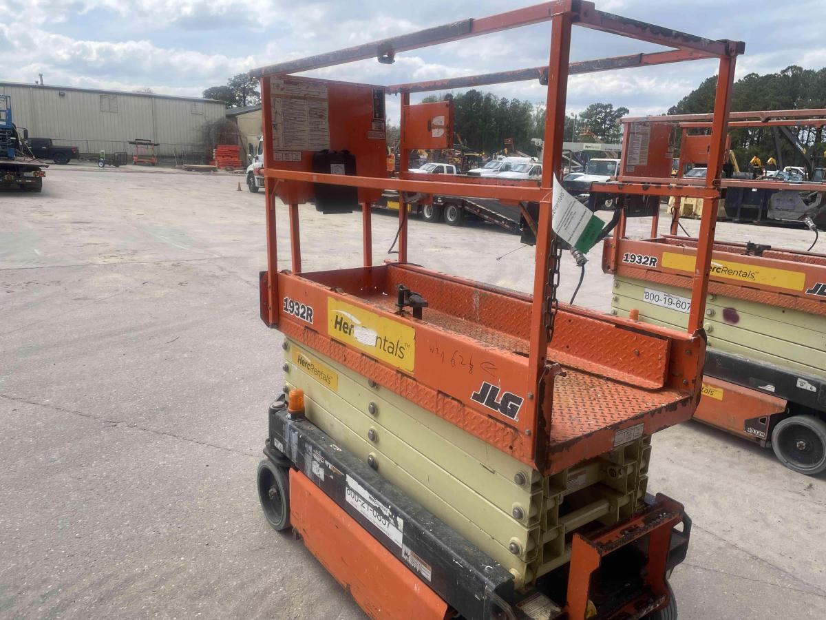 2018 JLG 1932R