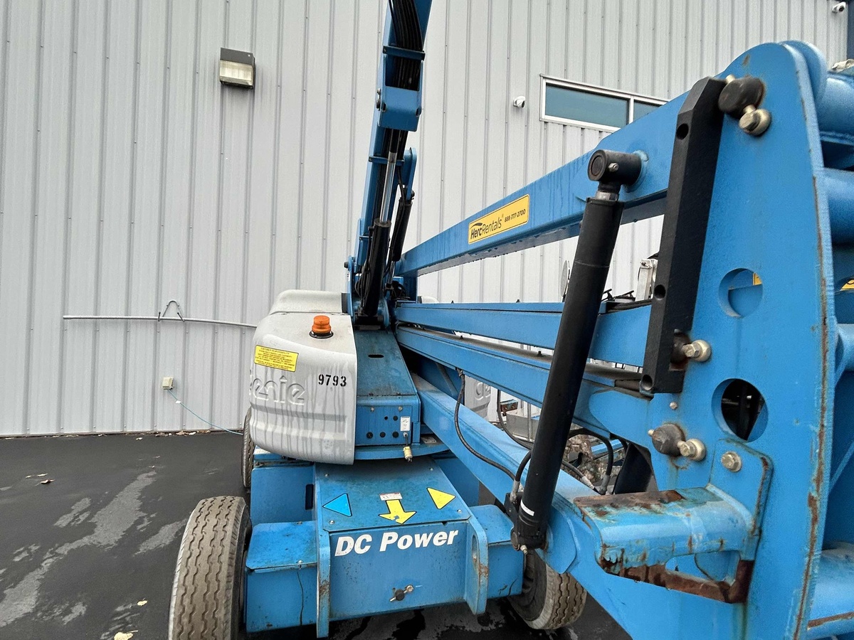 2013 Genie Z-45/25J-4