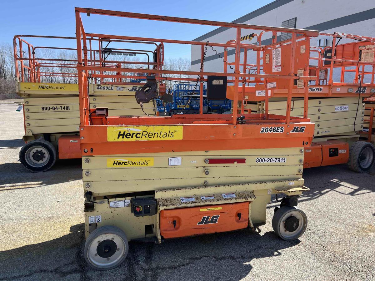 2018 JLG 2646ES