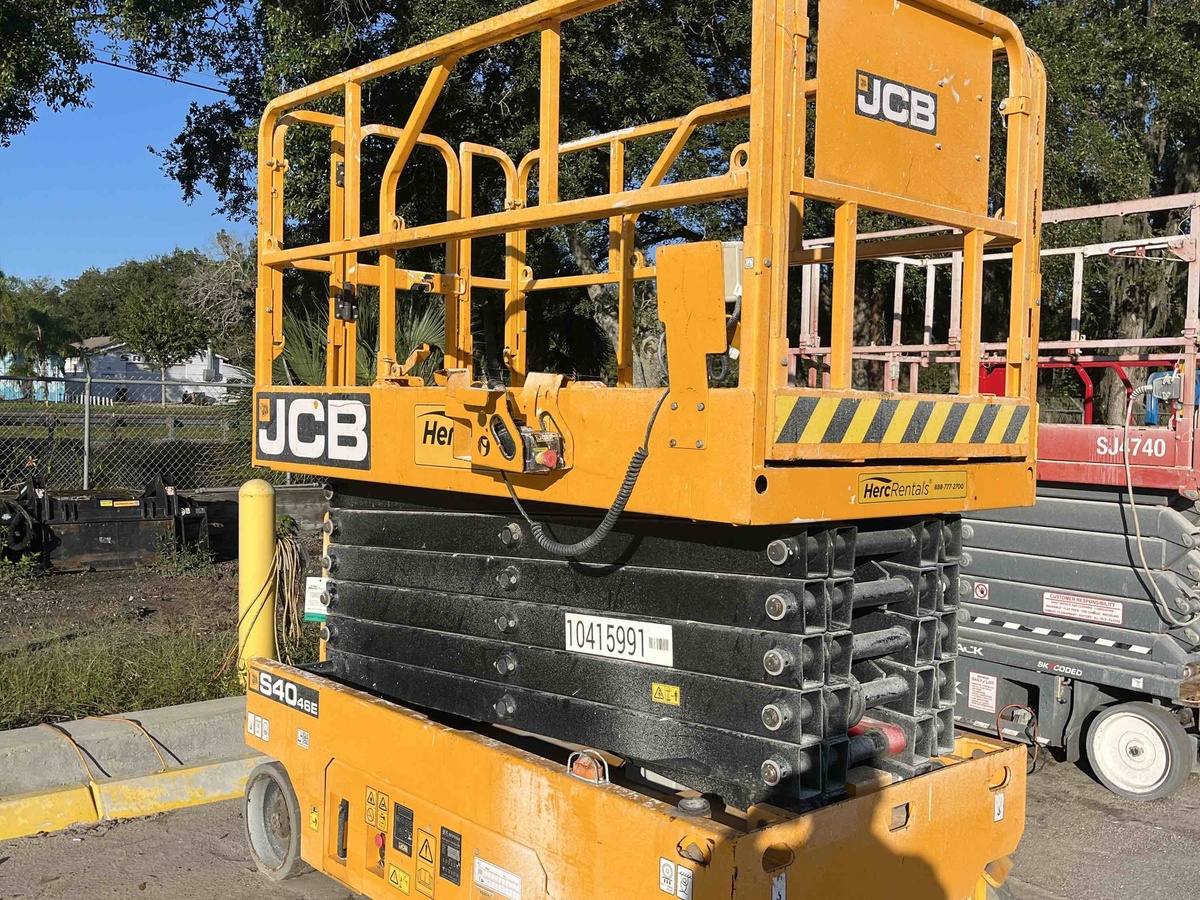 2023 JCB S4046E-2