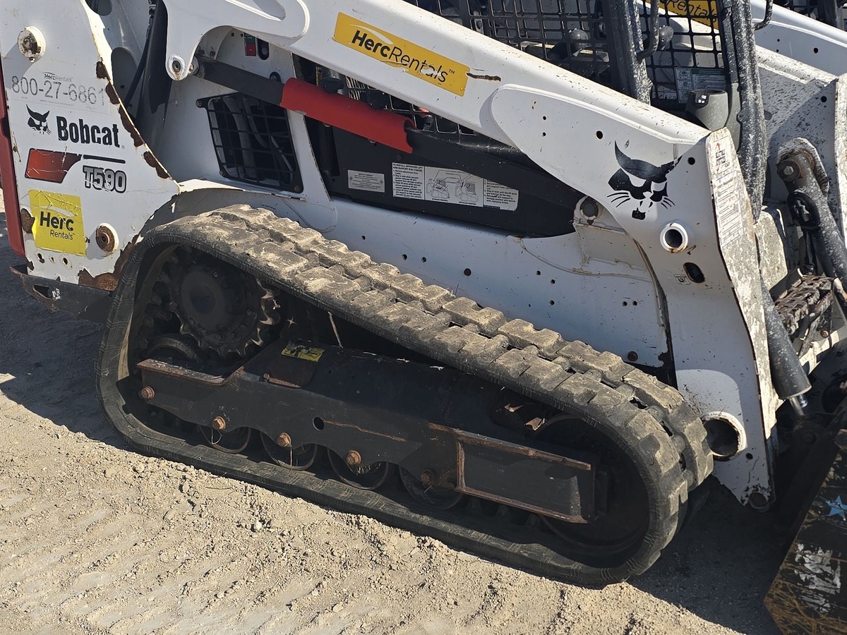 2020 Bobcat T590