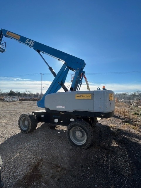 2017 Genie S-85-5