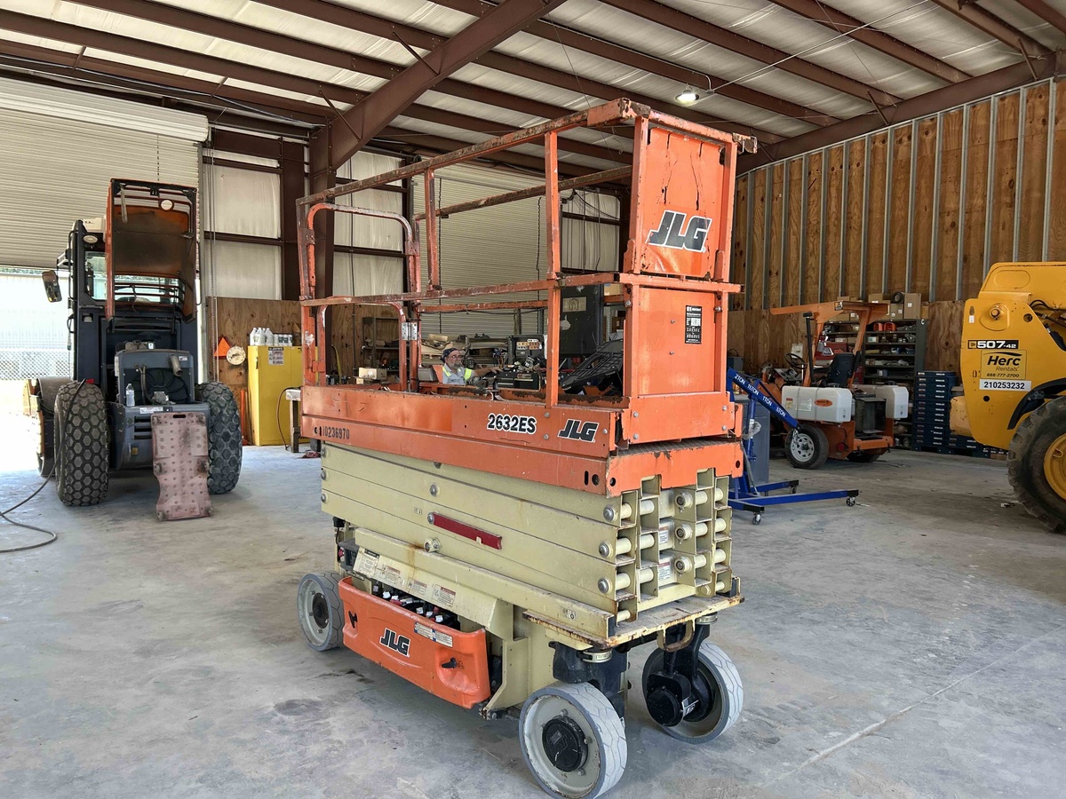 2018 JLG 2632ES-3