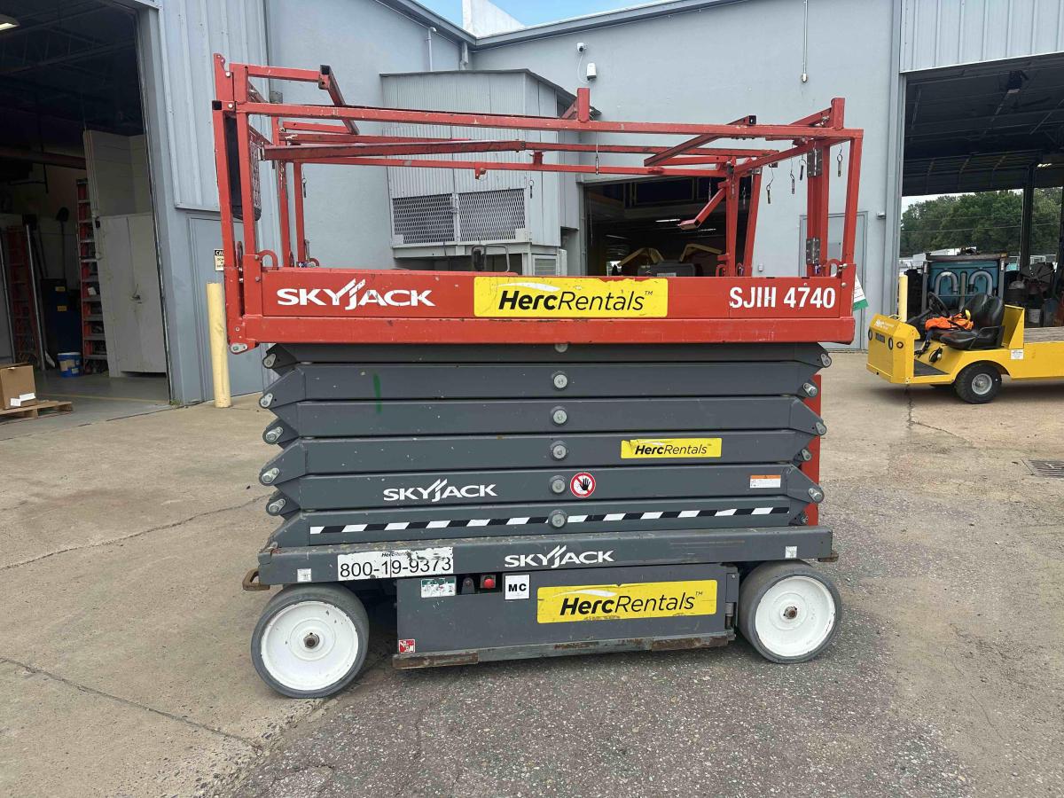 2018 Skyjack SJ4740