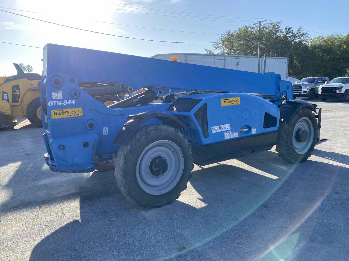 2018 Genie GTH 844