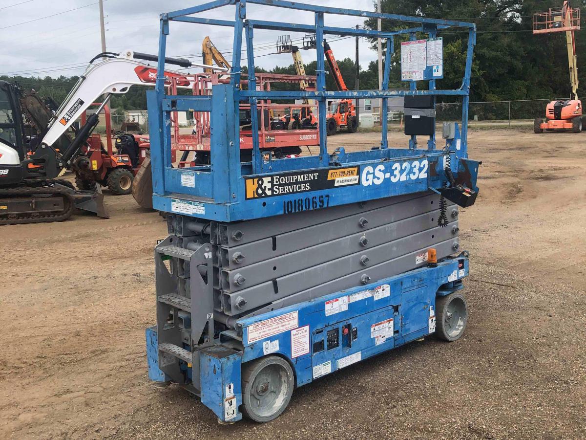 2016 Genie GS-3232