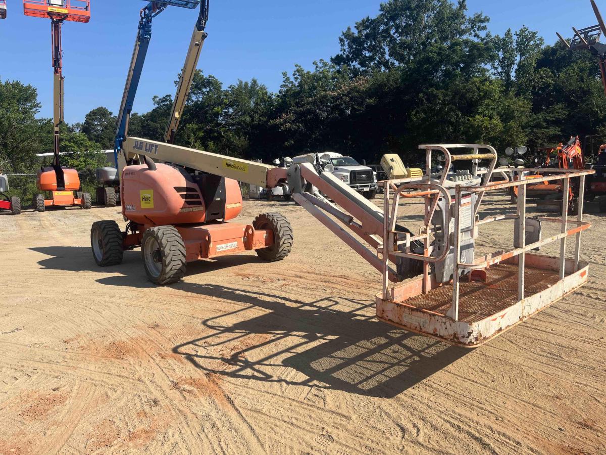 2017 JLG 600AJ-2