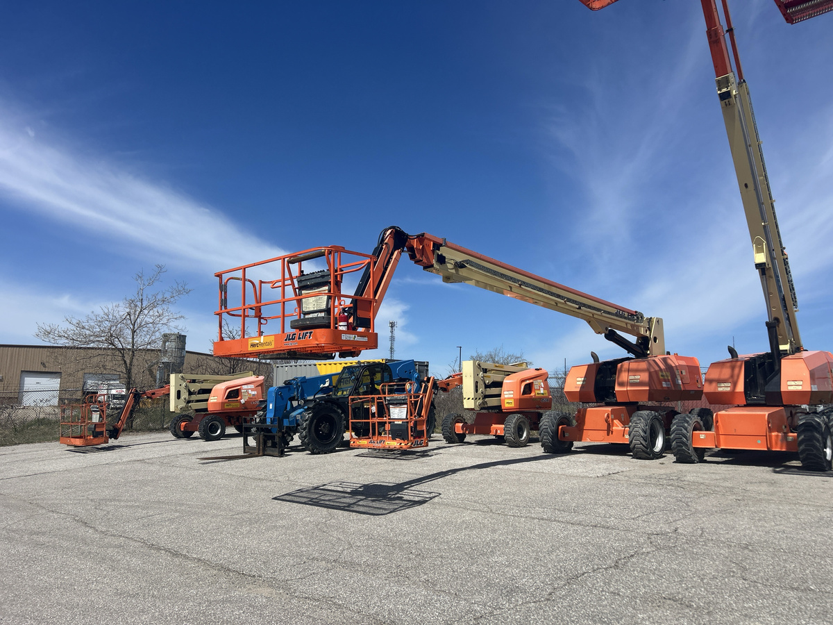 2017 JLG 860SJ-2