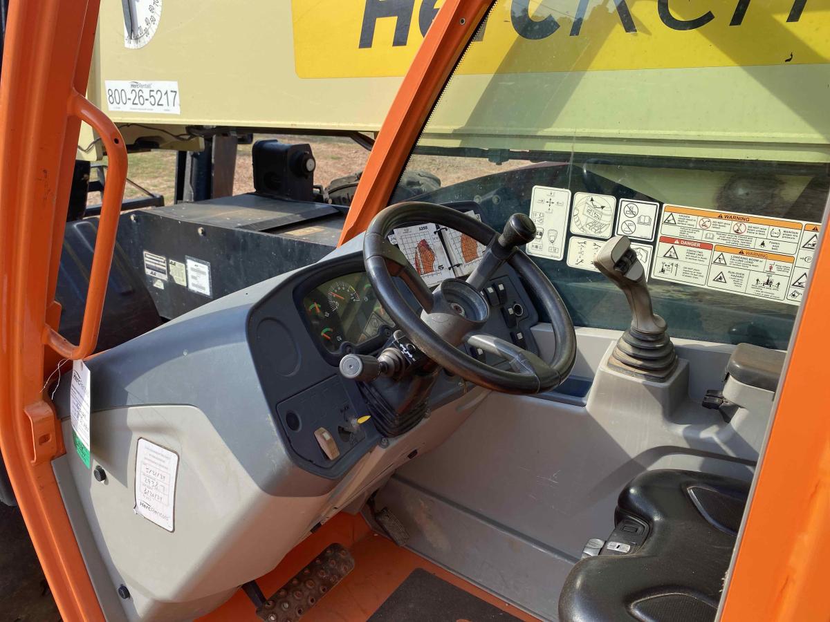 2019 JLG 1255