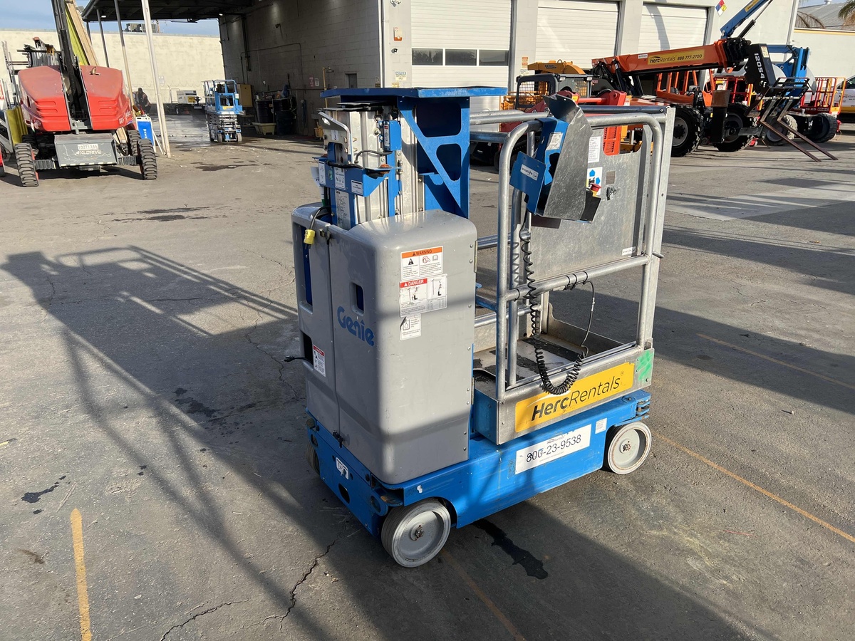 2018 Genie GR-12