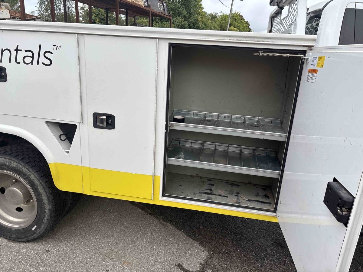 2018 Ford F550-7