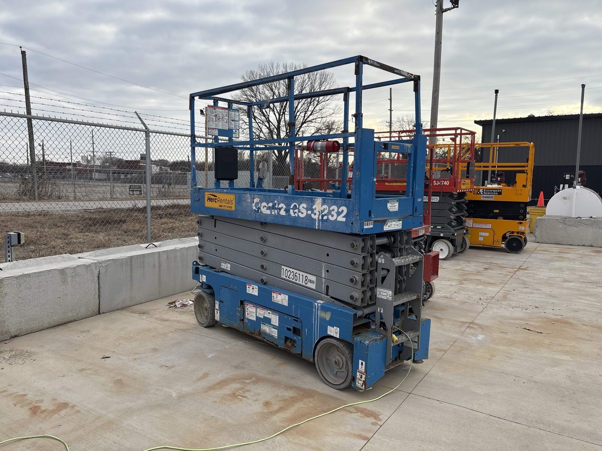 2018 Genie GS-3232-2