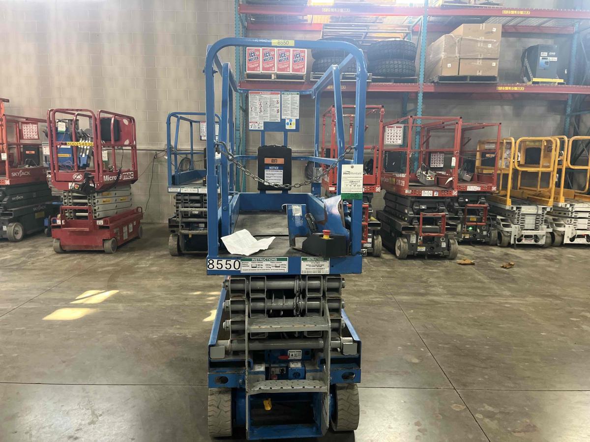 2018 Genie GS-1930
