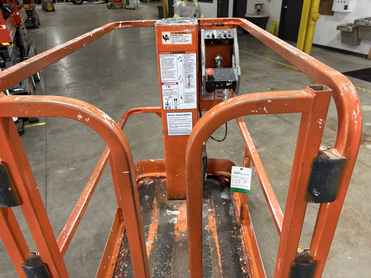 2015 JLG 1230ES-5