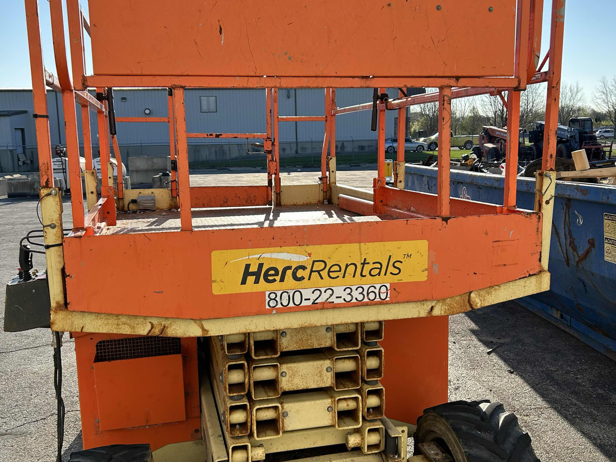 2018 JLG 260MRT-4