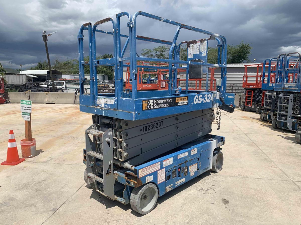 2018 Genie GS-3246-4