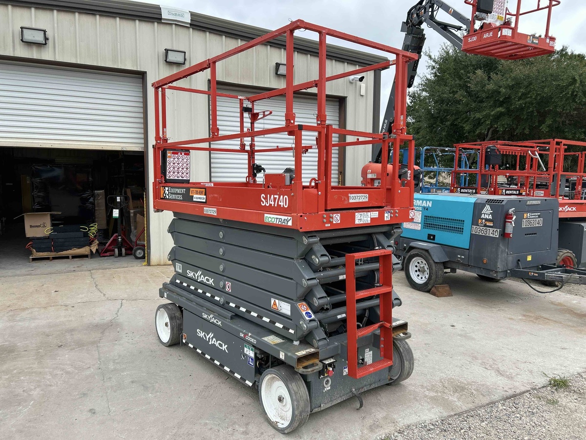 2022 Skyjack SJ4740-3