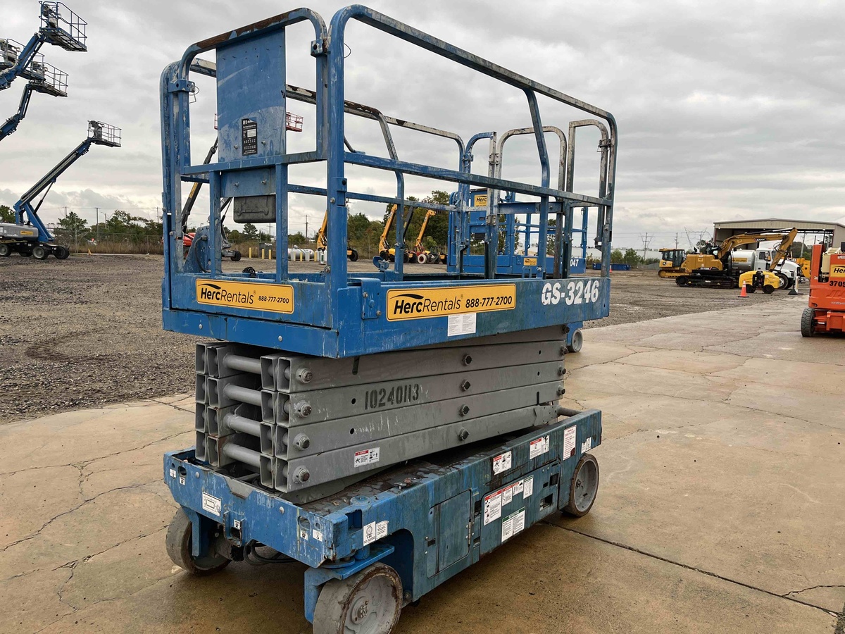 2018 Genie GS-3246-7