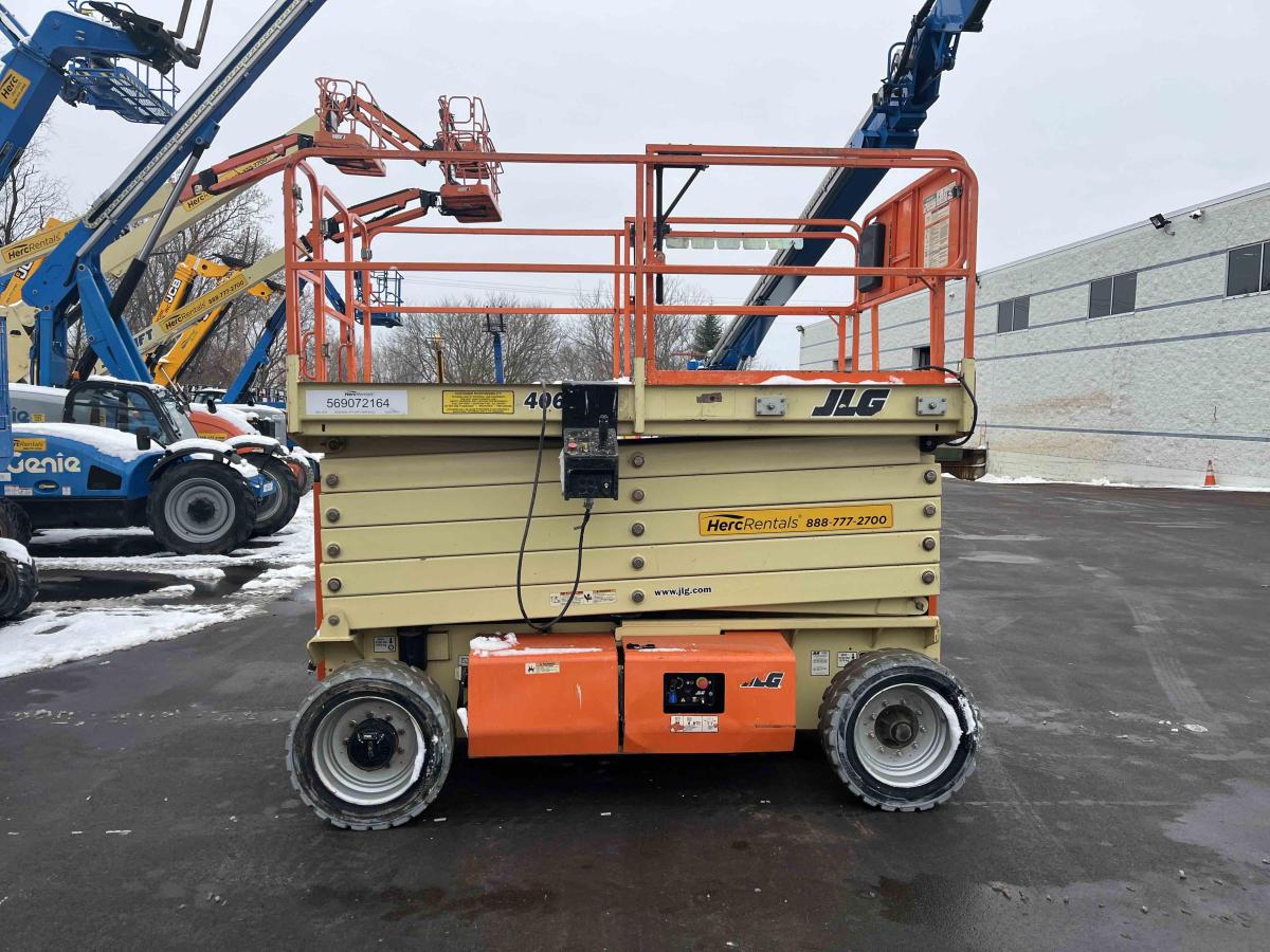 2015 JLG 4069LE